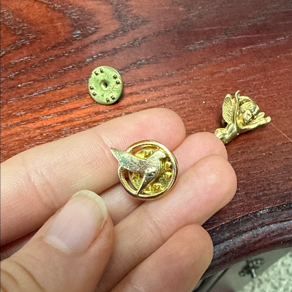 Vintage Religious pins set - Picture 4 of 7